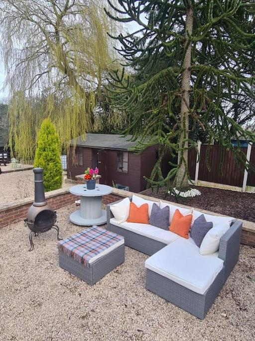 The Willow Denstone ภายนอก รูปภาพ