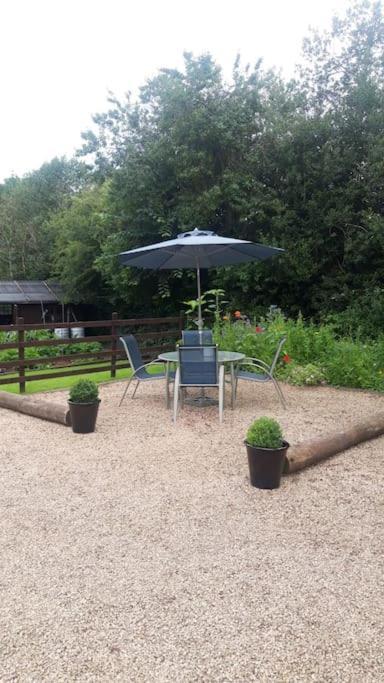 The Willow Denstone ภายนอก รูปภาพ